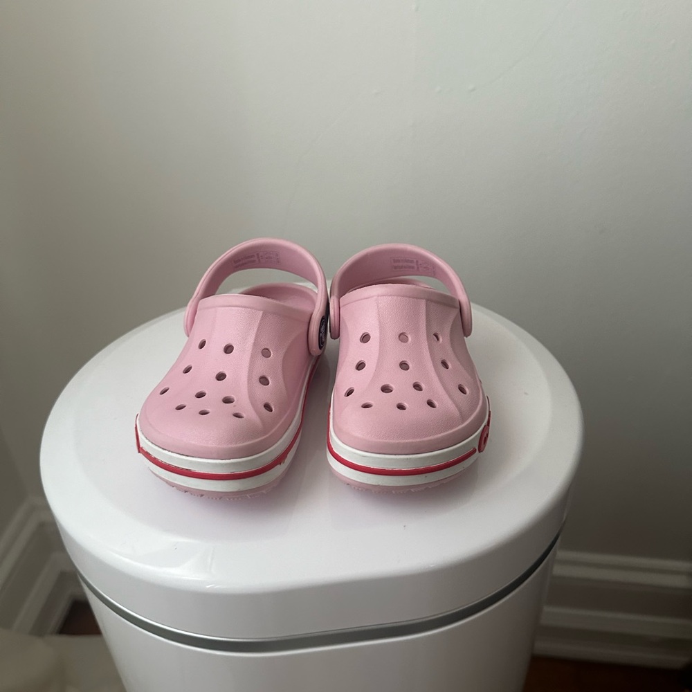 Crocs - Picture 2 of 5